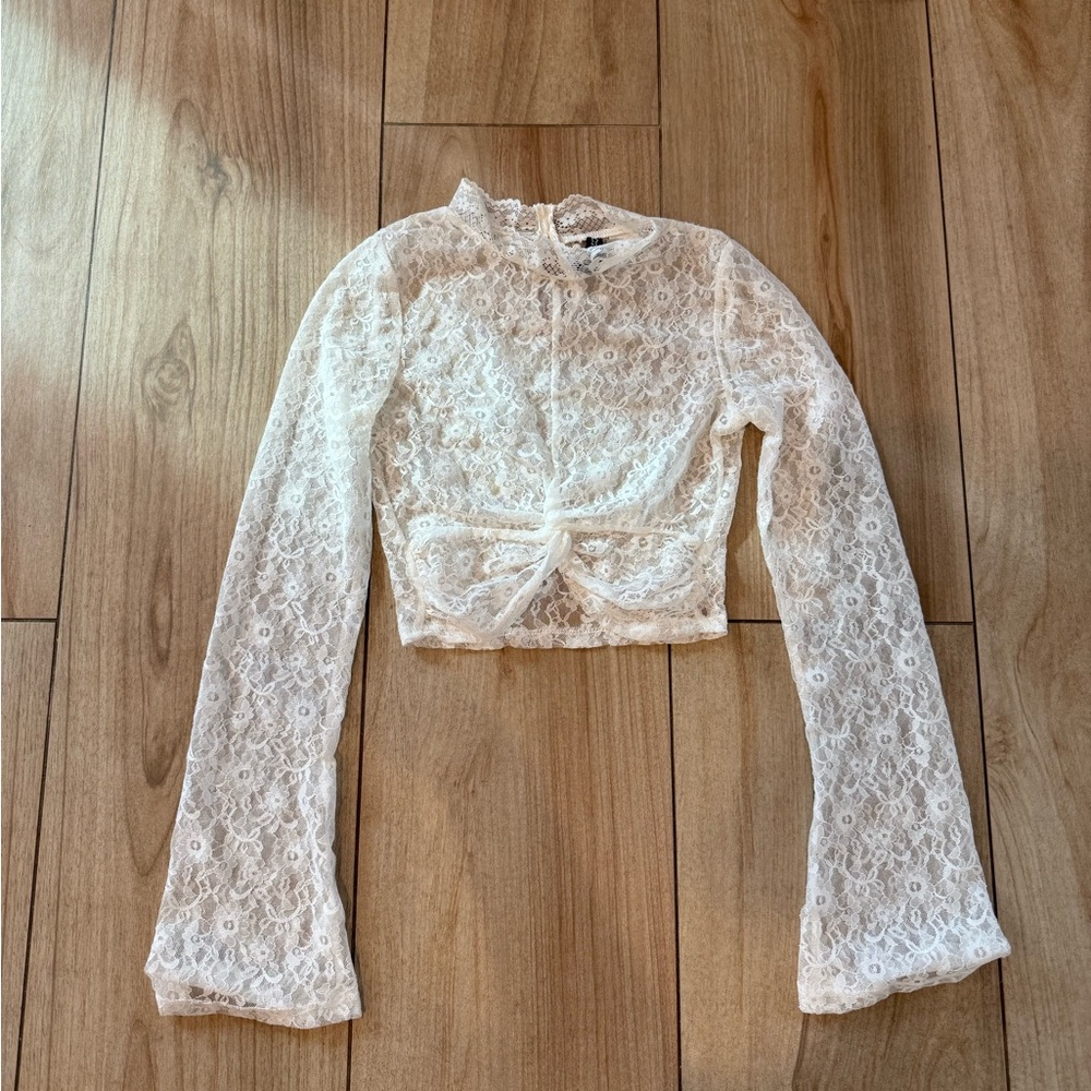 H&M Divided White Lace Long Sleeve Blouse